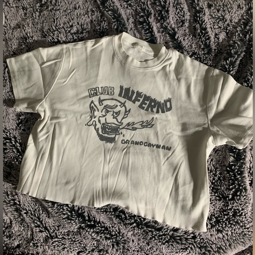 🪐 Brandy Melville Club Inferno Top 🌟